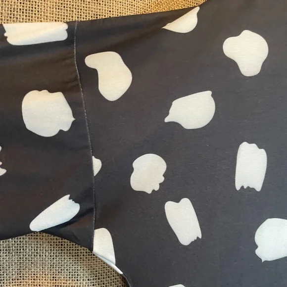 NWT Urban Threads oversized splodge print tshirt dress in black 10 - Picture 4 of 8